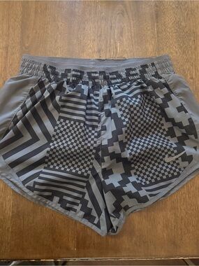 Nike Dri-FIT Geometric Print Running Shorts Size x Small